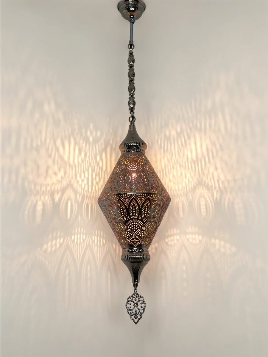 Stylish pendant hanging lamp with adjustable height and energy-efficient LED compatibility.