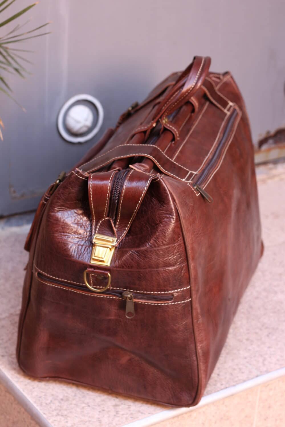 Back view of the Elegant Large Leather Bag, highlighting adjustable straps