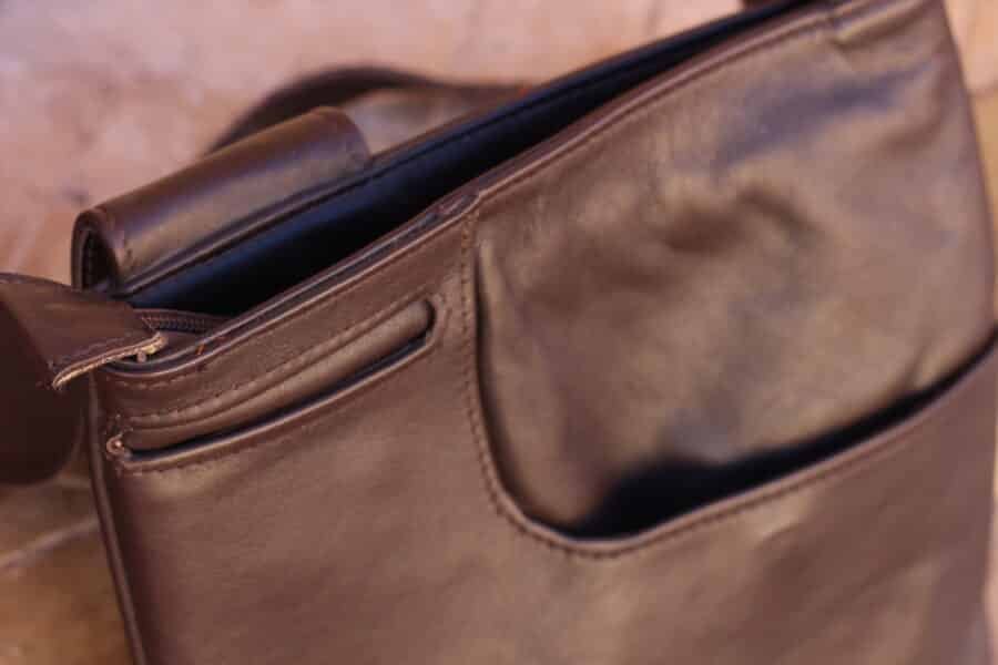 Brown leather tote bag with ergonomic handles