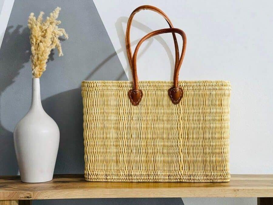 Ultimate Raffia Beach Tote Bag – eco-friendly, stylish, and spacious for beach outings