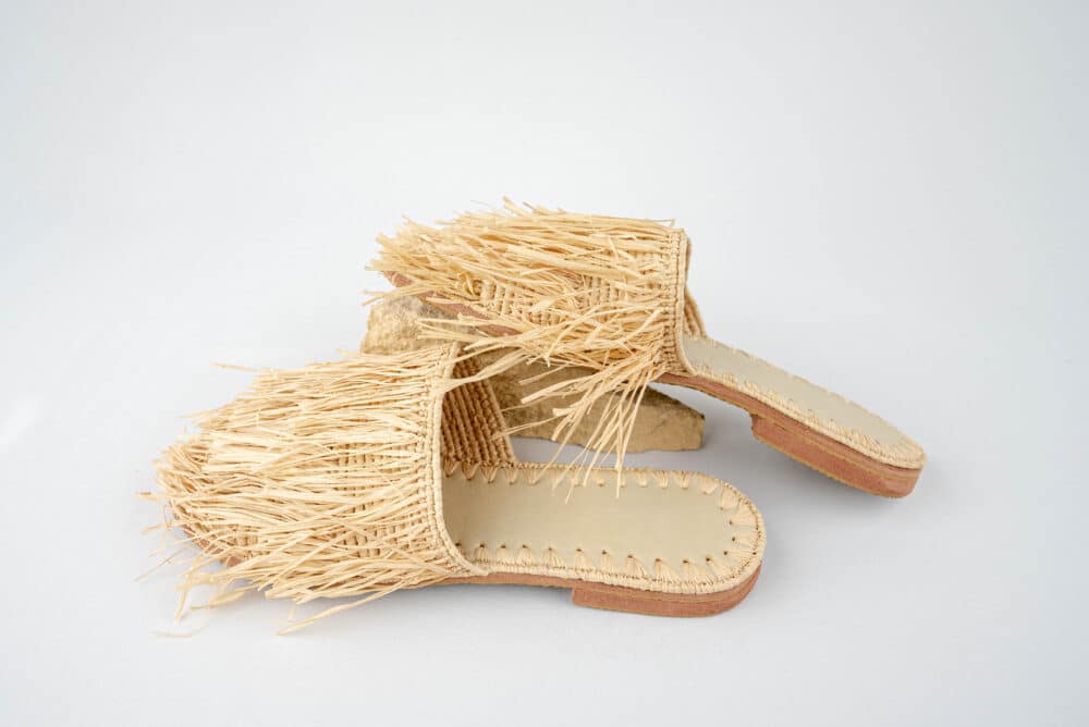 Gorgeous Raffia Shoes in beige with woven raffia design