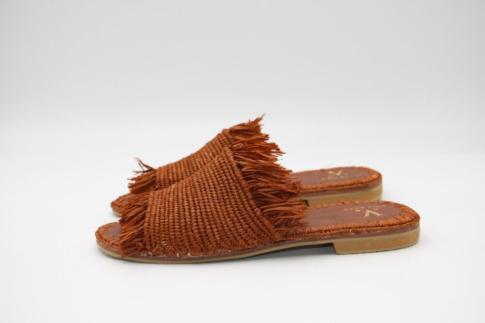 Amazing Caramel Raffia Sandals with stylish caramel weave